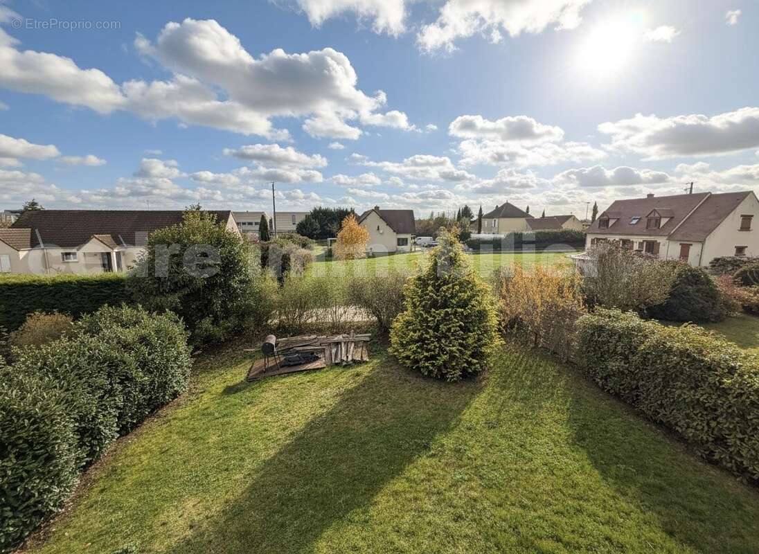 Gemini_Generated_Image_y5jmagy5jmagy5jm - Maison à SAINT-DENIS-EN-VAL