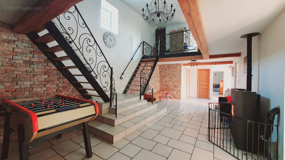 Appartement à BAILLEUL-SUR-THERAIN