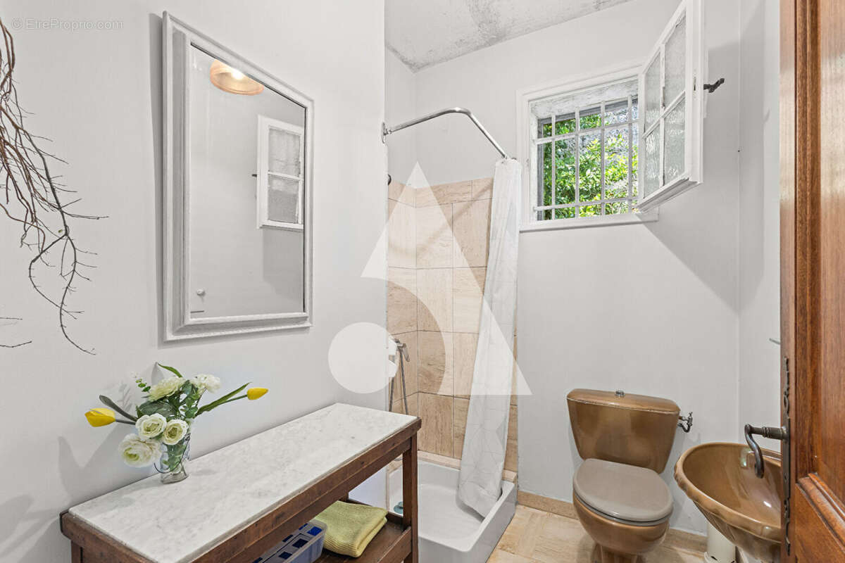 Maison à SAINT-MARC-JAUMEGARDE