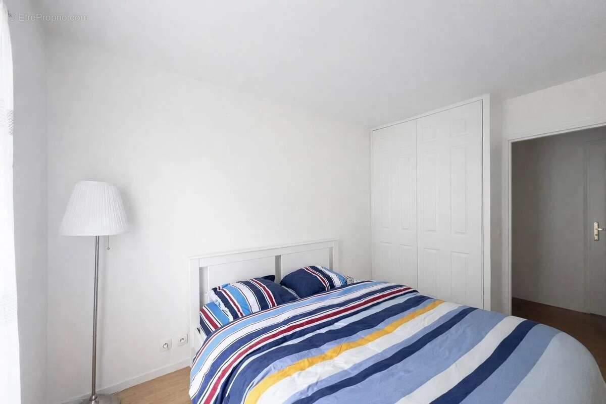 Appartement à COURBEVOIE