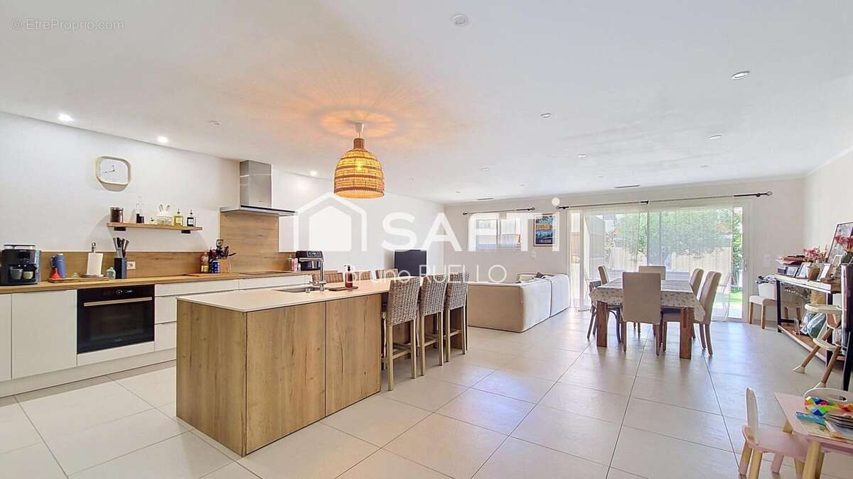 Maison 133 m² à Villelongue-Dels-Monts  - photo 2