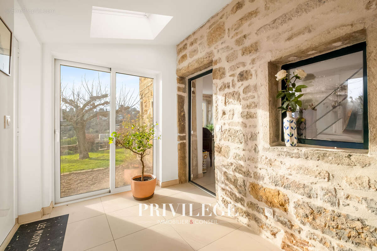 Maison à SAINT-DIDIER-AU-MONT-D'OR