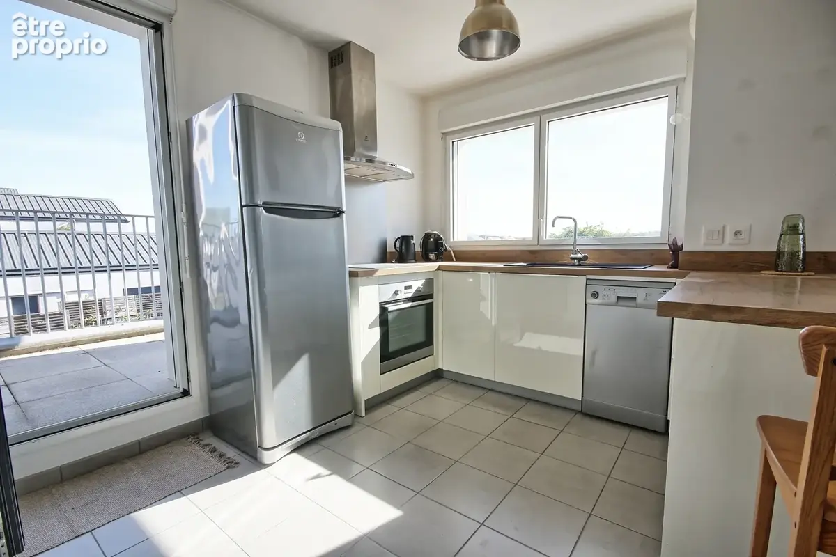 Bassins à flot, T2 de 47m2 avec terrasse 30 m2 plein sud, balcon et garage - photo 6