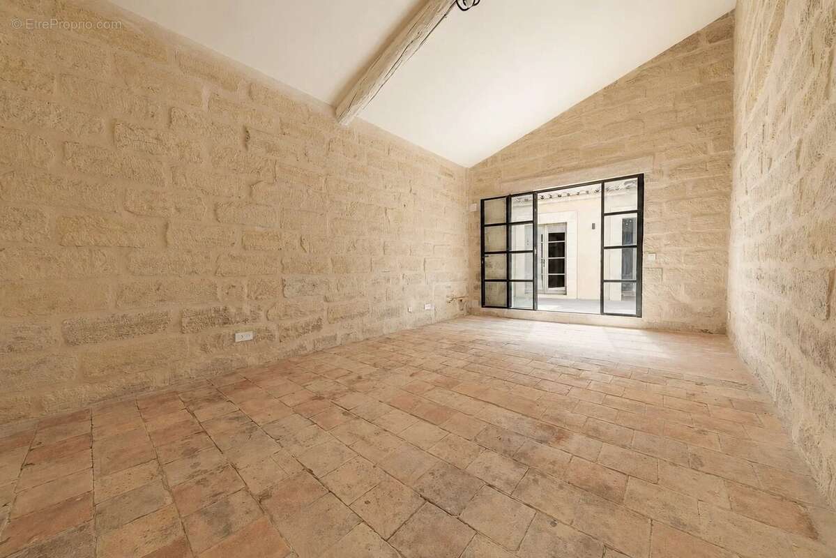 Appartement à UZES