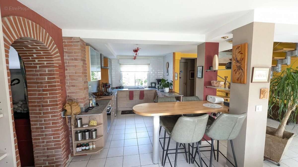 Maison à VILLENEUVE-TOLOSANE