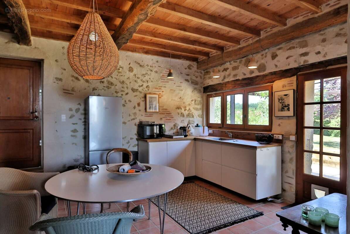 Une charmante ferme gasconne avec une vue imprenable sur les Pyrénées. - photo 16