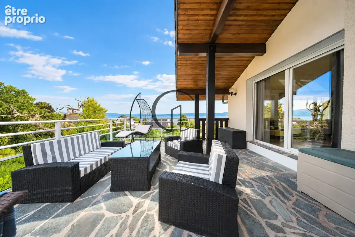 Villa d’architecte avec piscine et vue lac   Un cadre privilégié à Lugrin - photo 9