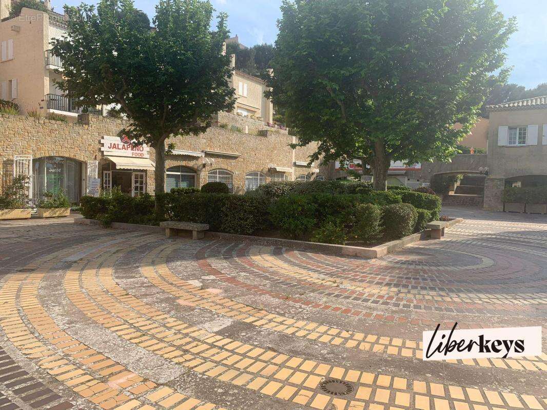 Appartement à SAINT-CYR-SUR-MER