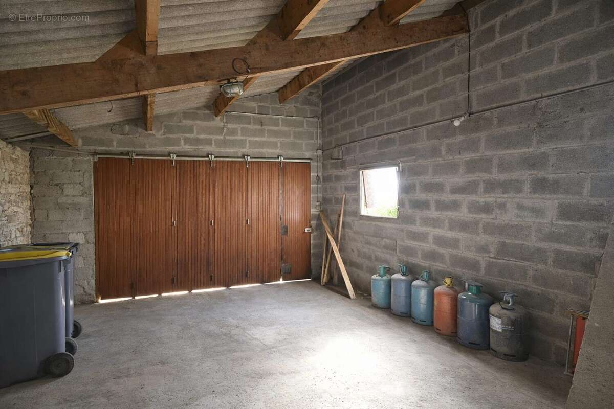 Maison à JOUET-SUR-L'AUBOIS