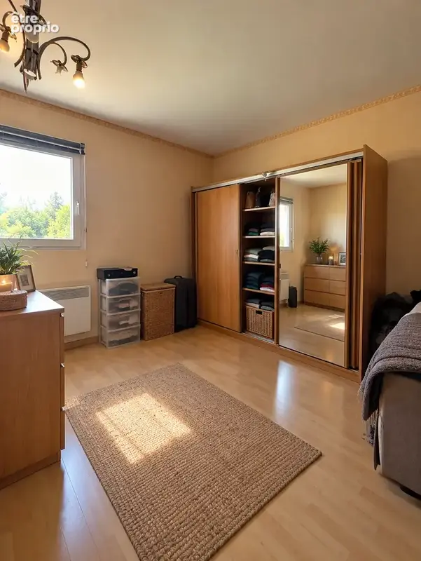 Maison familiale avec vaste pièce de vie et terrain de 1 700 m2   Pons (17800) - photo 5