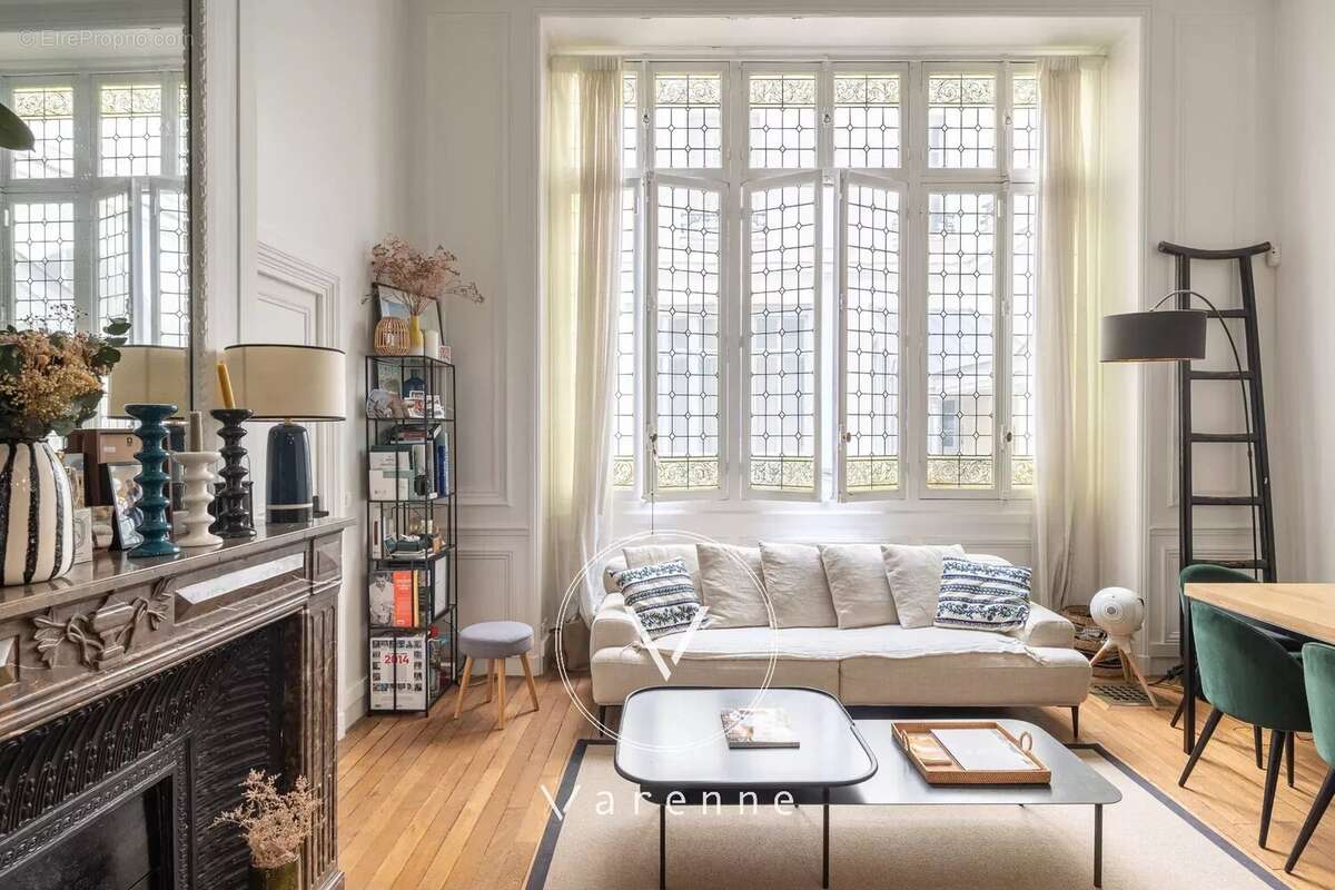 Appartement à PARIS-7E