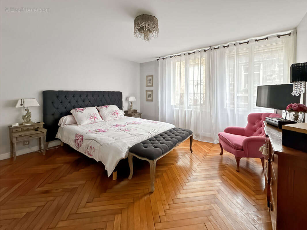 Loft 8 pièces 283 m2 à vendre - Bordeaux chartrons - photo 11