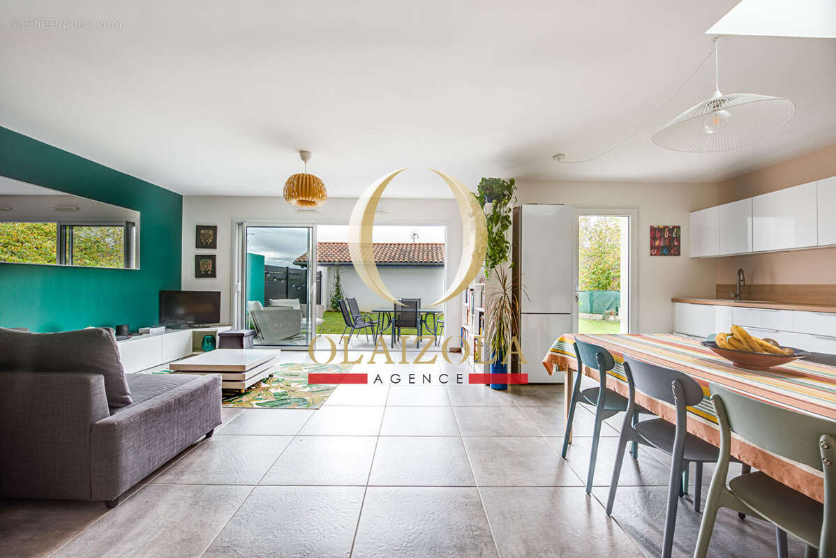 Maison à SAINT-PEE-SUR-NIVELLE