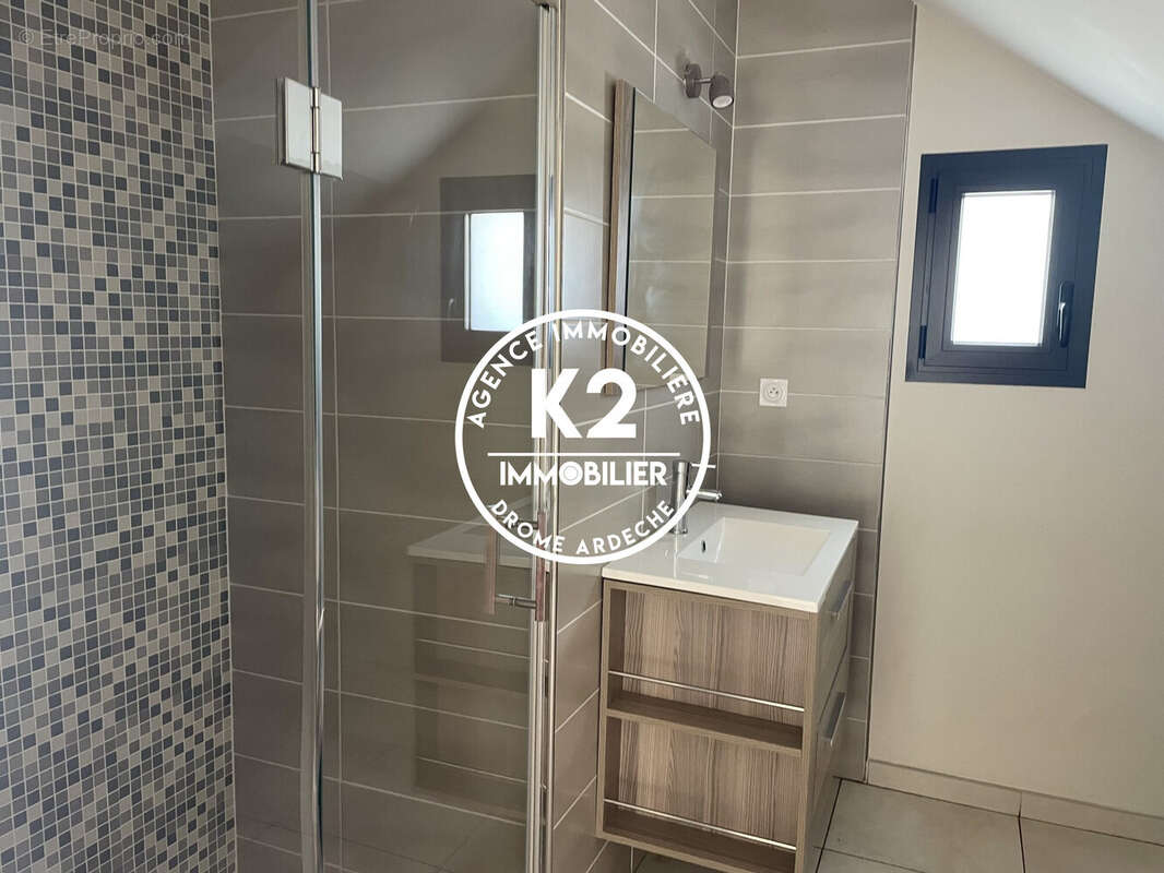 Maison 145 m² à Montelimar  - photo 6