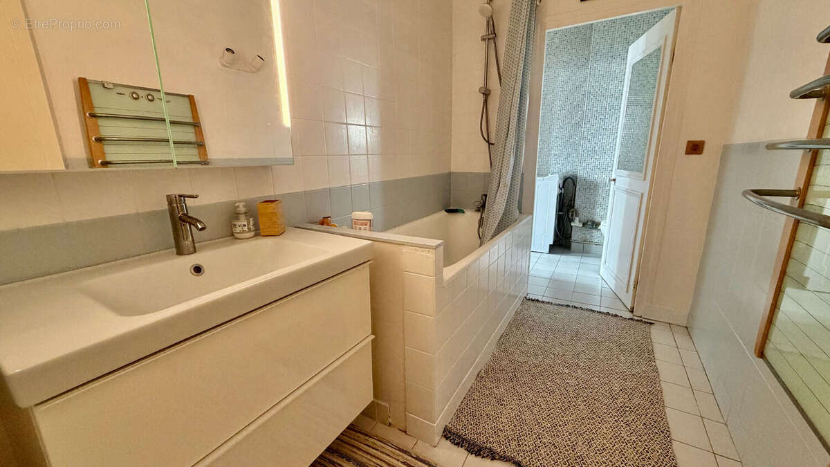 Appartement à PARIS-2E