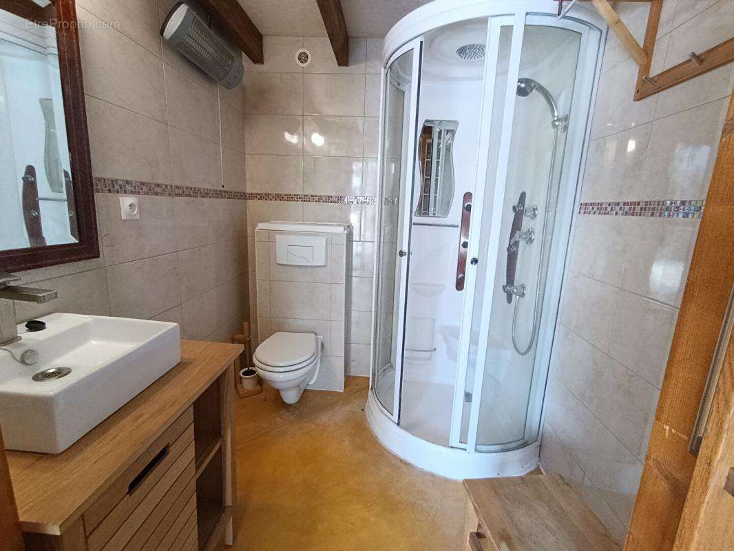 Maison à VARENNES-JARCY