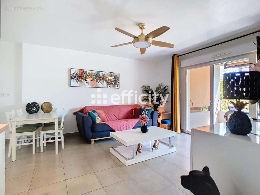 Appartement à FREJUS