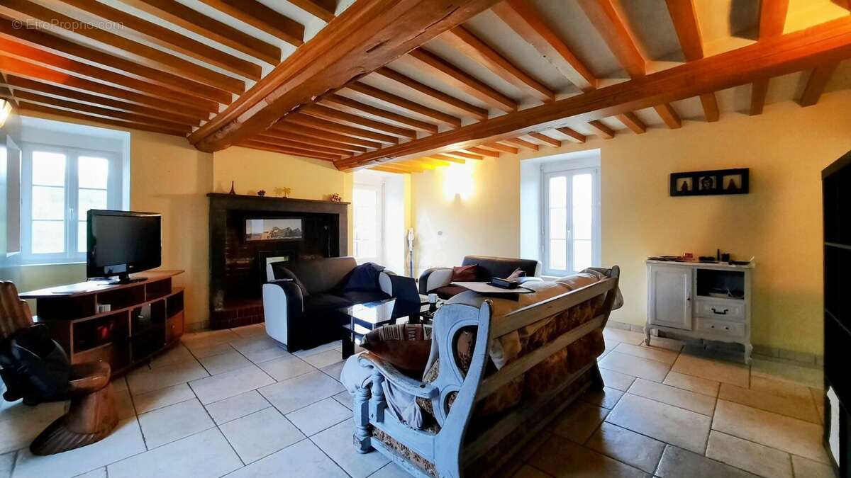 Maison à VILLY-BOCAGE
