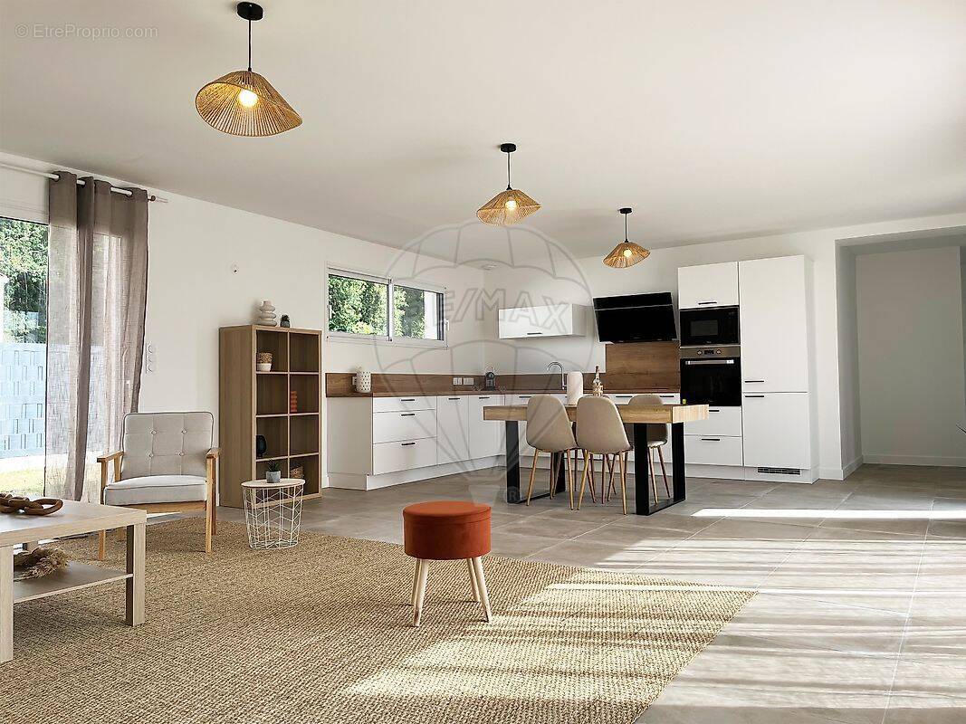 Maison à LES MATHES