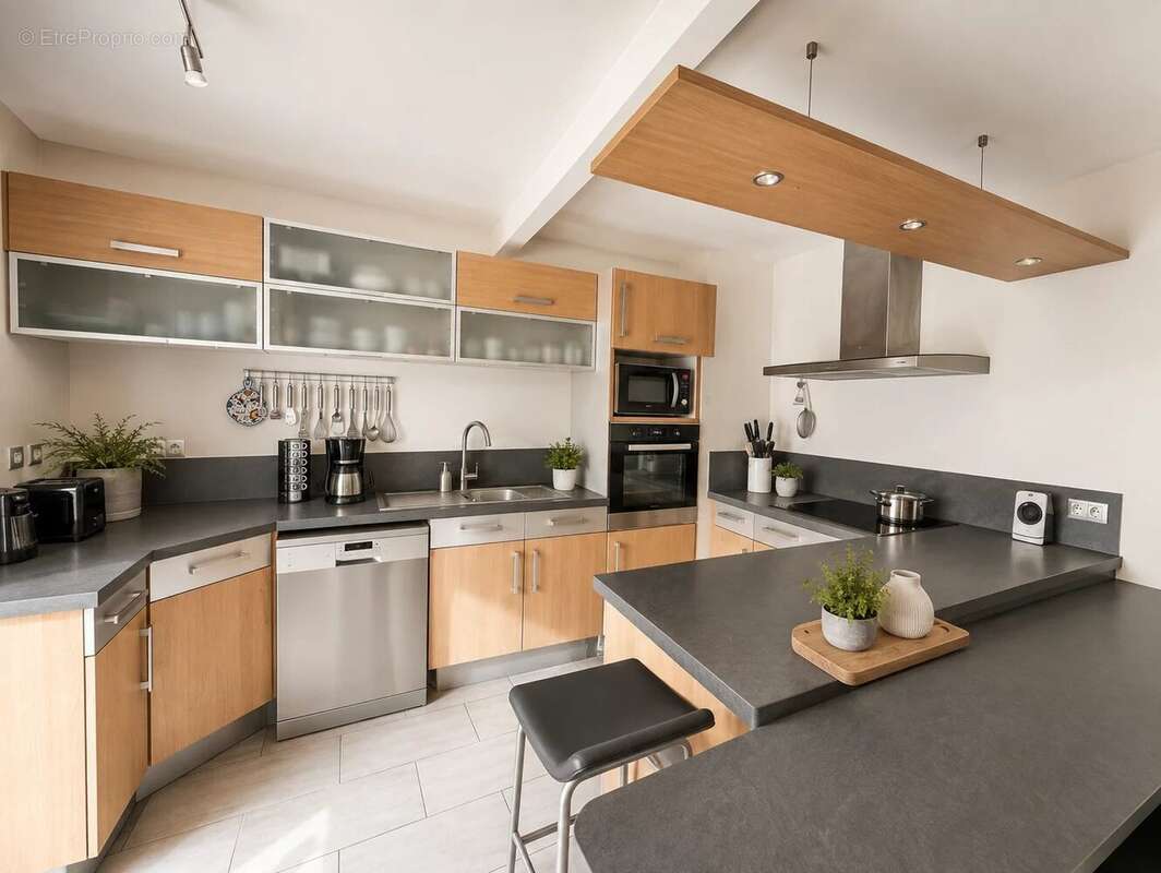 Réf. 2299 – Pavillon 5 ch. avec sous‑sol & grand jardin - photo 4