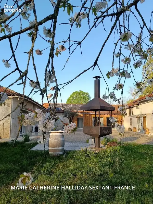 Ferme restauree avec gout comprenant 2 gites sur 6700 m2 de terrain 15 mn de perigueux - photo 5