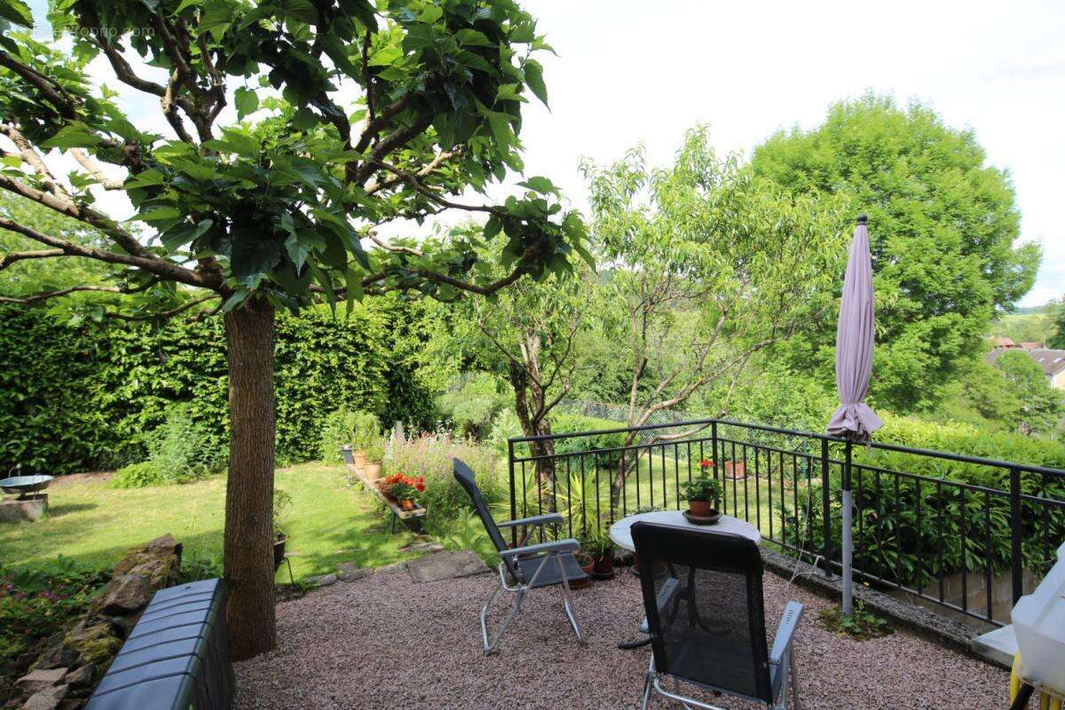 Maison à LAROCHEMILLAY