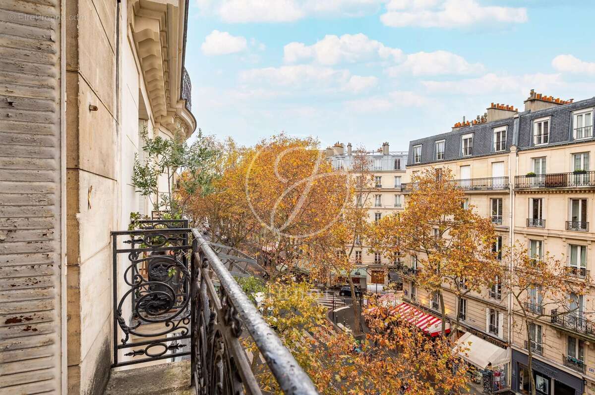 Appartement à PARIS-7E