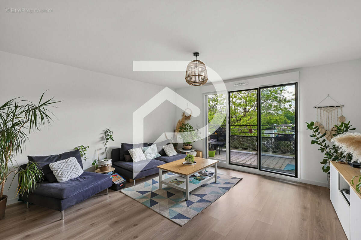 Appartement à COLOMBES