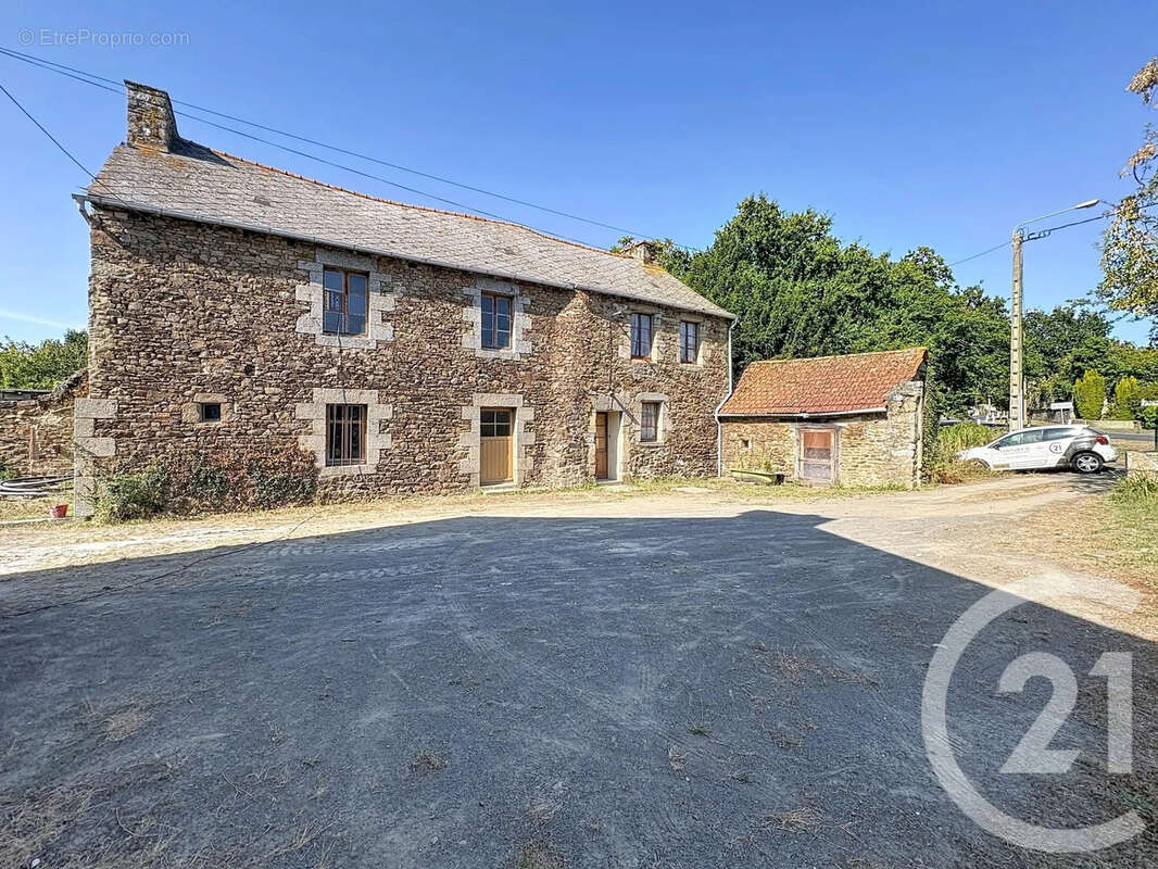 Maison 7 pièces 220 m² à vendre à Lamballe (22400) - photo 2