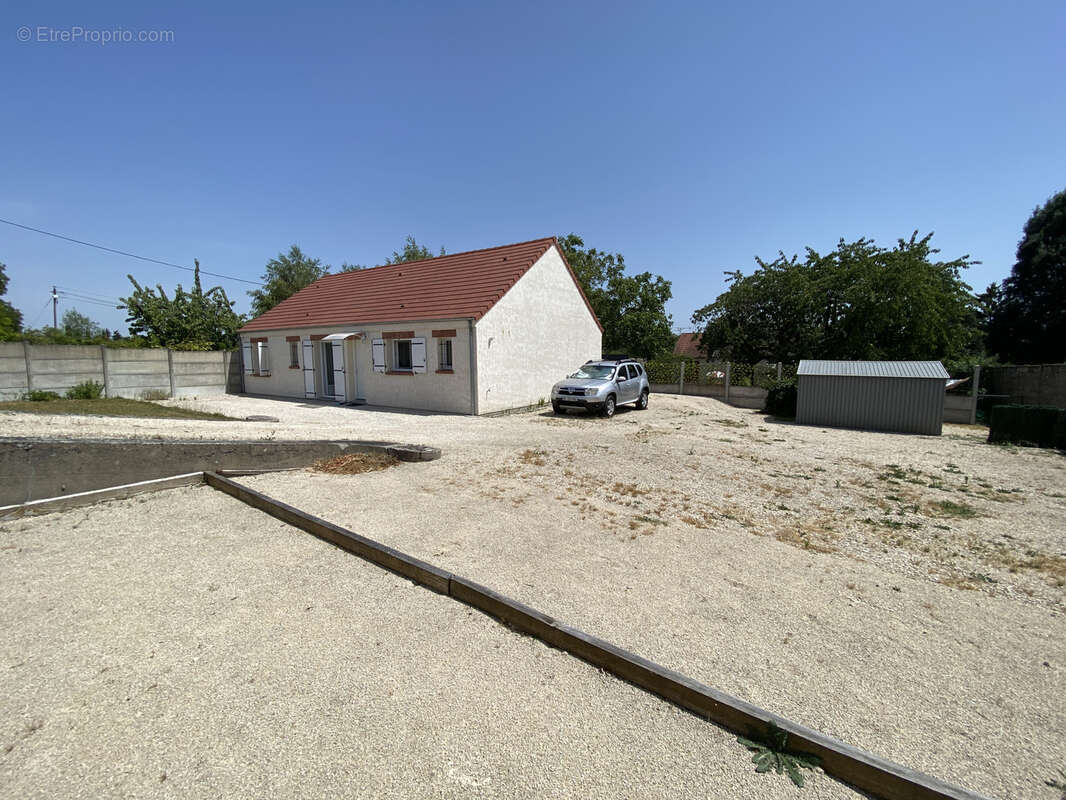 Une opportunité rare à Saint-Ay - photo 9