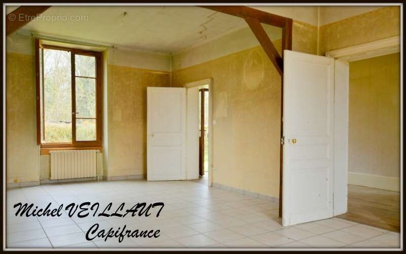 Dpt Allier (03), à vendre PARAY LE FRESIL maison P7 de 150 m² - Terrain de 1 150,00 m² - photo 3