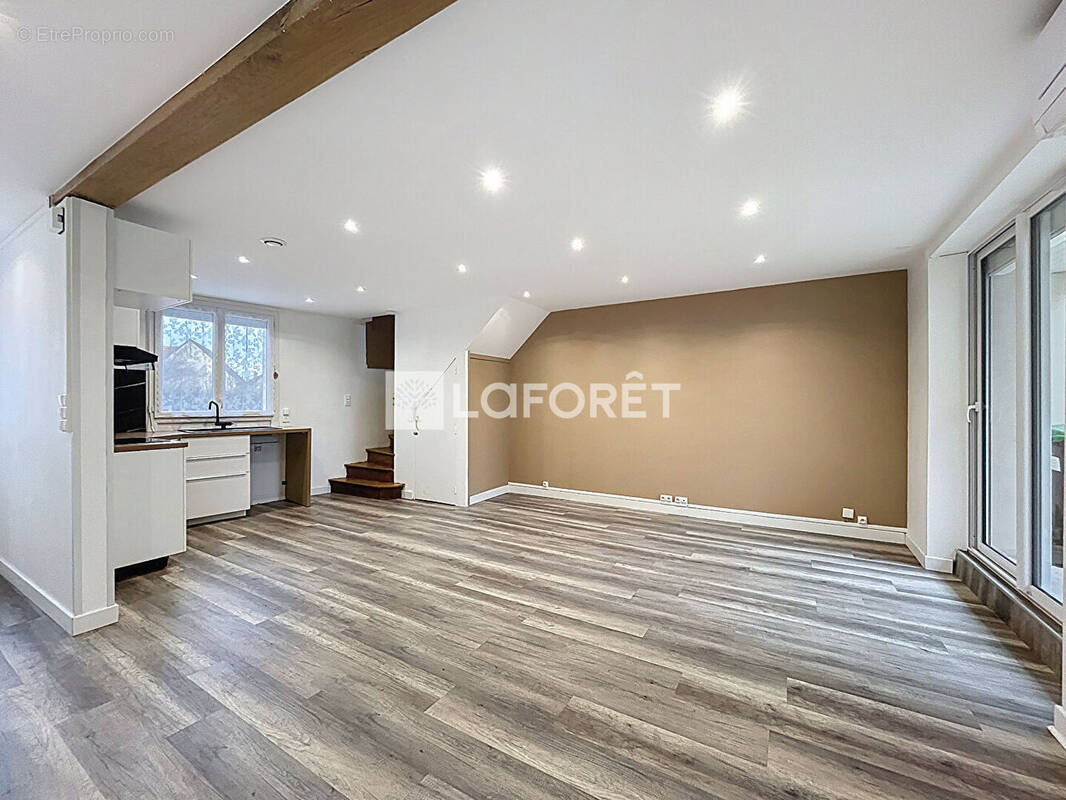 Maison à SAINT-MICHEL-SUR-ORGE