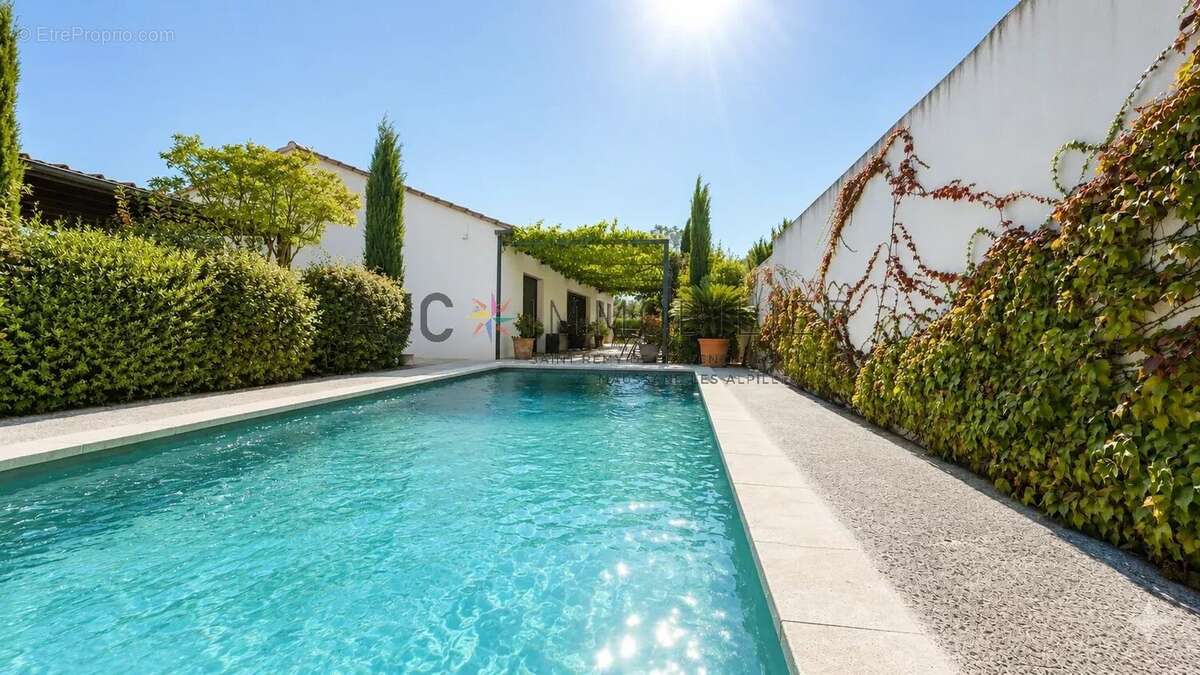 Maison contemporaine saint-remy-de-provence — centre ville a pieds. jardin. piscine - photo 2