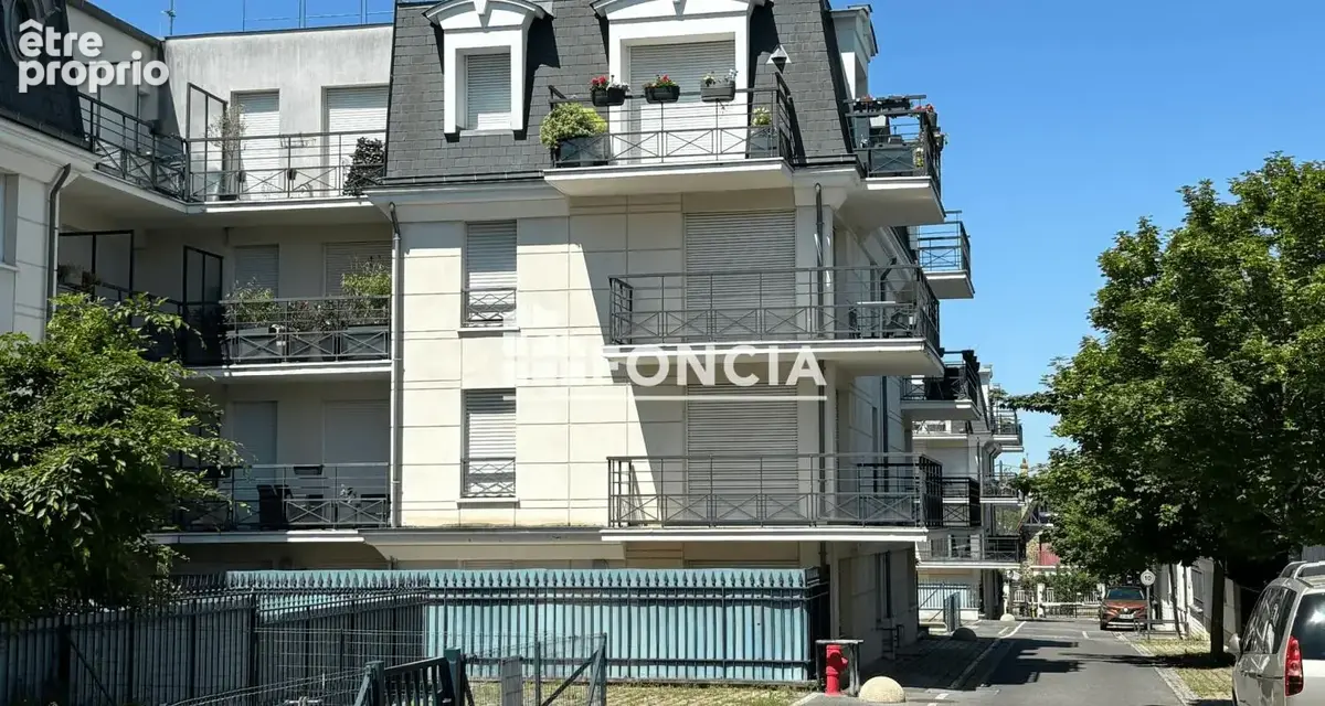 Appartement à SARTROUVILLE