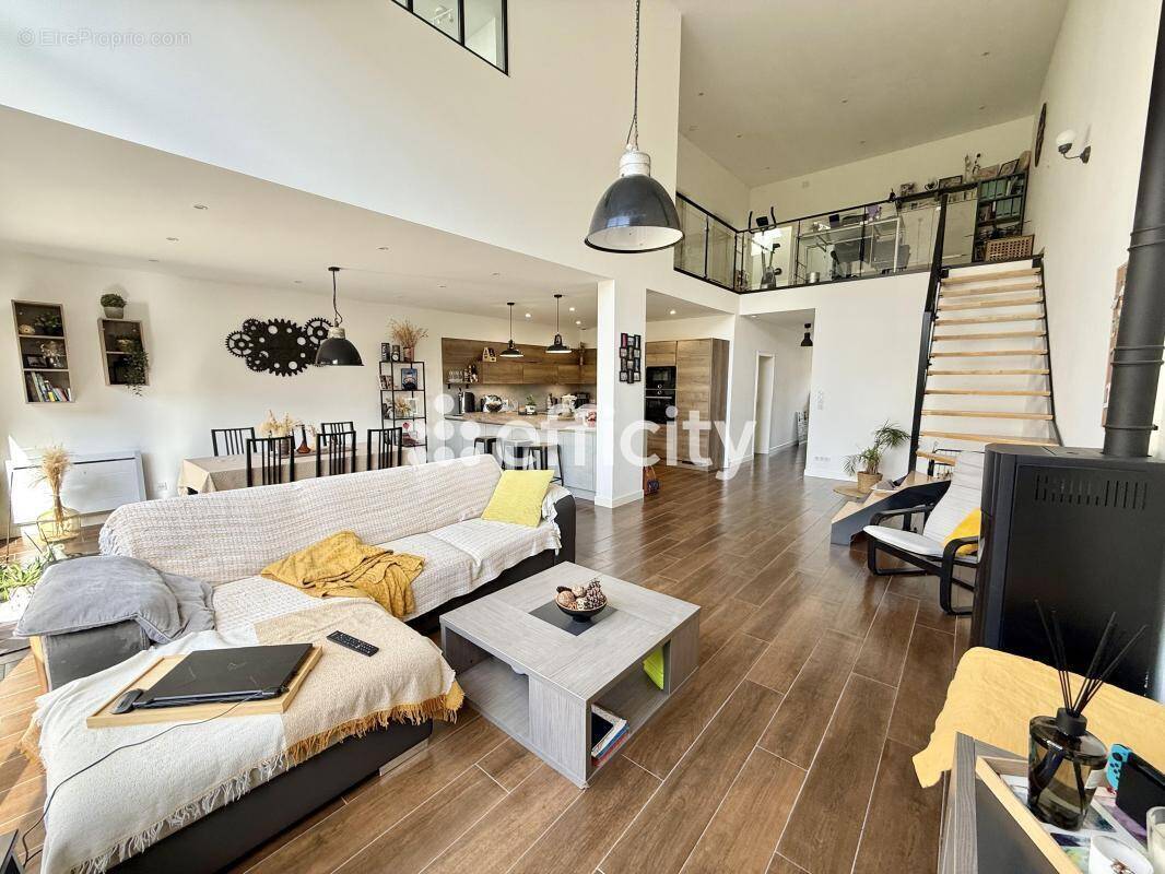 Maison à SAINT-PIERREVILLERS