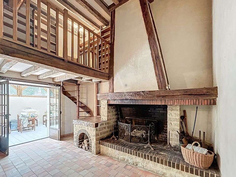 Maison à BELLOU-SUR-HUISNE
