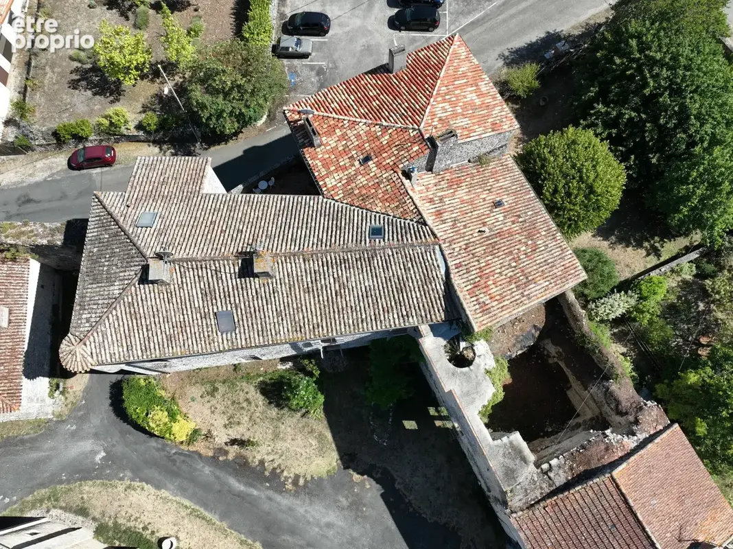 château d'exception au cœur d'un village historique - photo 31