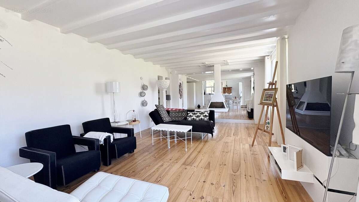 Propriété de caractère avec dépendances et piscine  Domaine de 3 hectares au calme absolu - photo 10