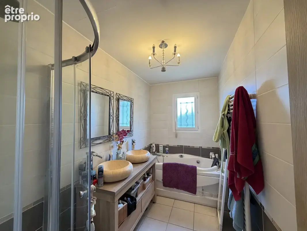 A vendre villa t4 avec piscine et garage saint maximin la sainte baume  - 83470 - photo 6