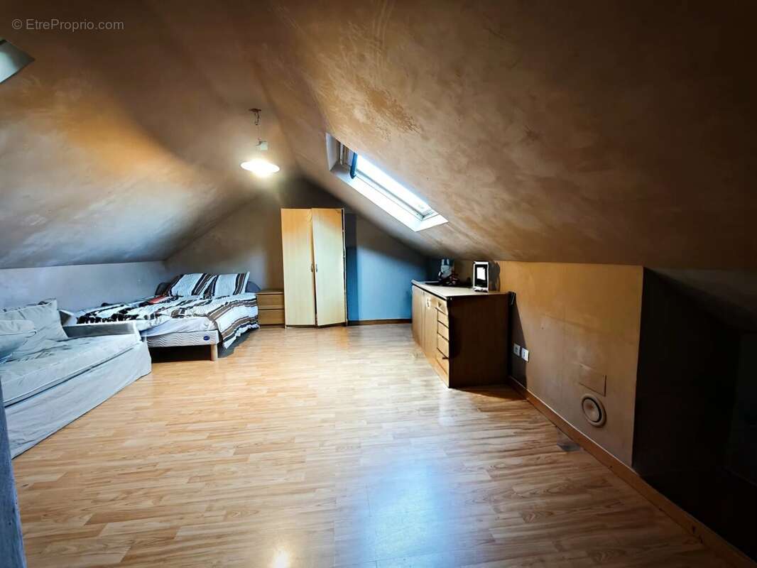 Golbey  Maison 117m2 5 chambres + terrasse + jardin - photo 10