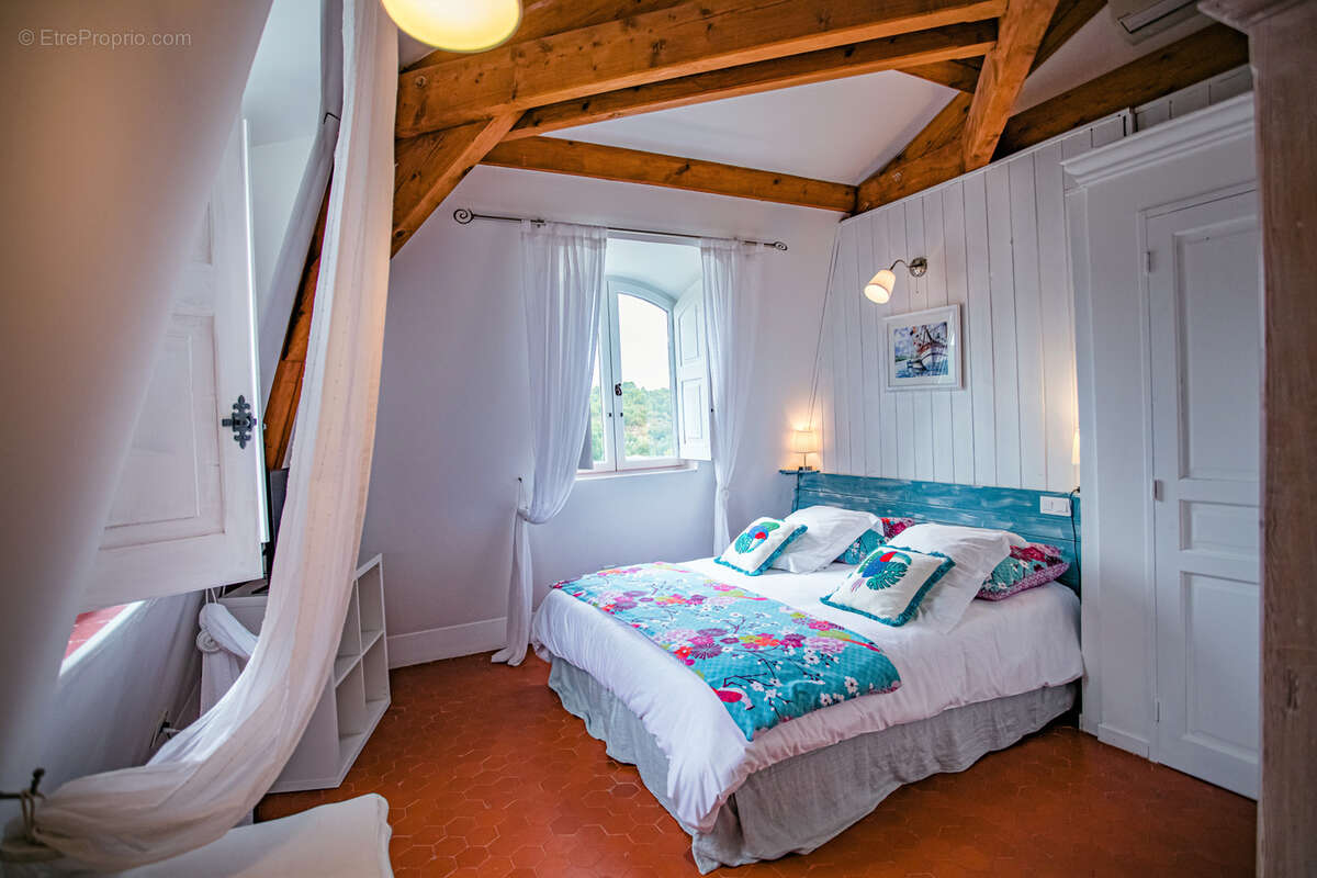 Maison à GREOUX-LES-BAINS