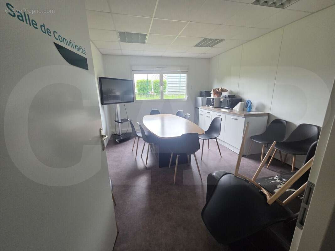 420 m² à Ploufragan  - photo 3