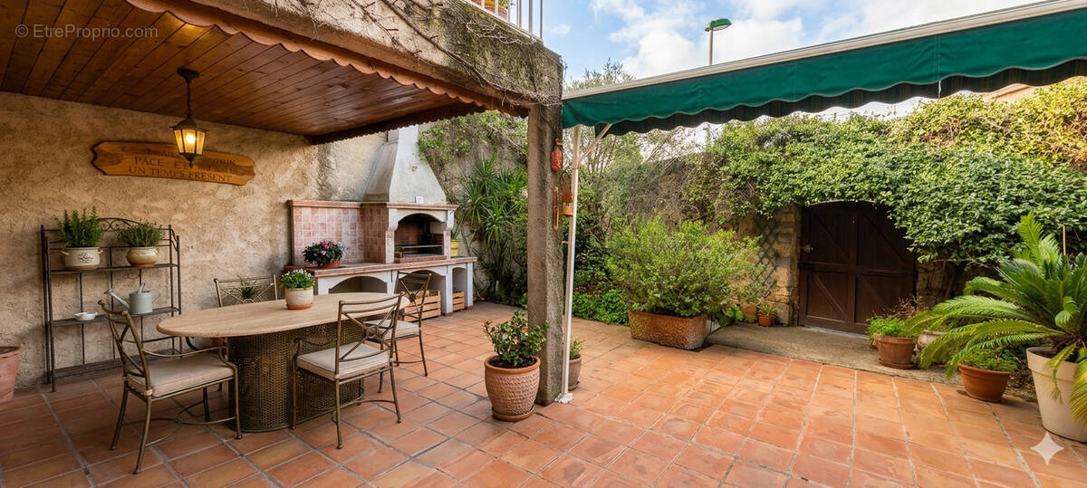 Maison à LEZIGNAN-CORBIERES