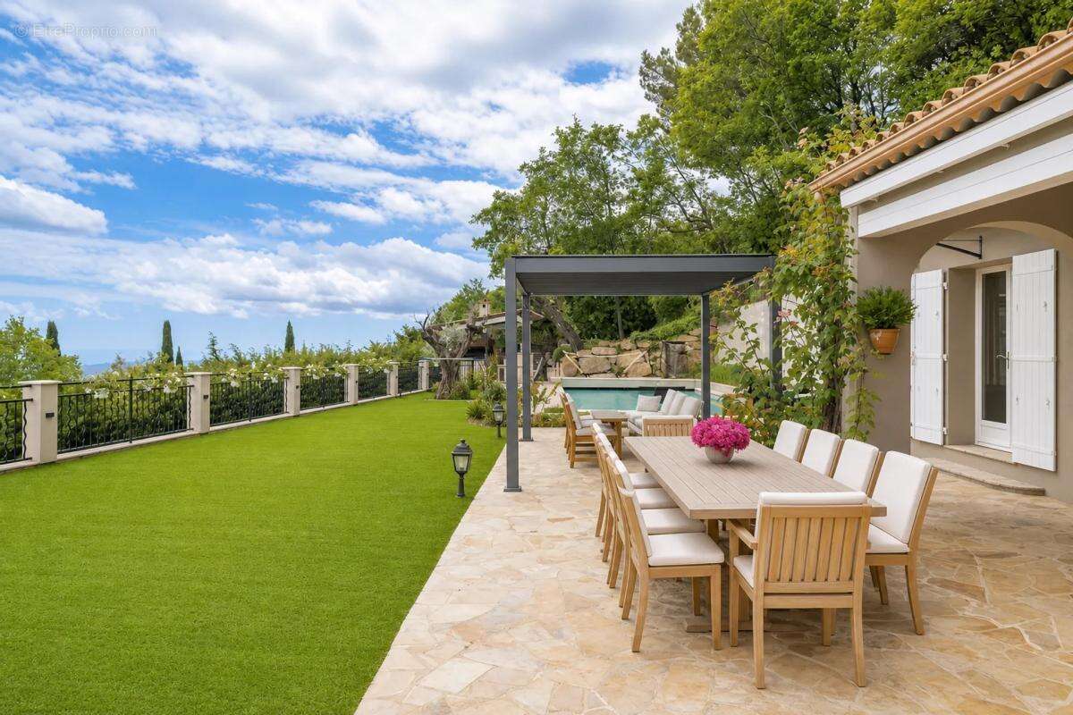 Maison de 6 pièces de 256 m² à Le Bar-sur-Loup - photo 27