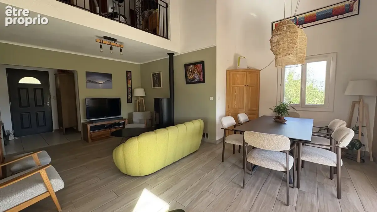 Le pradet   maison familiale de 140 m2 avec piscine, vue dégagée et garage - photo 5