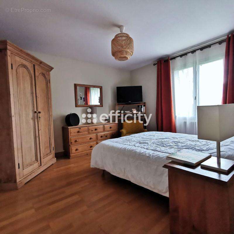Maison 193 m² à Saint-Nicolas-D'aliermont  - photo 10