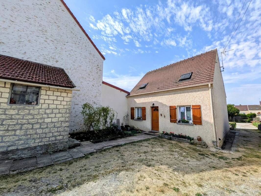 Maison à LA FERTE-GAUCHER