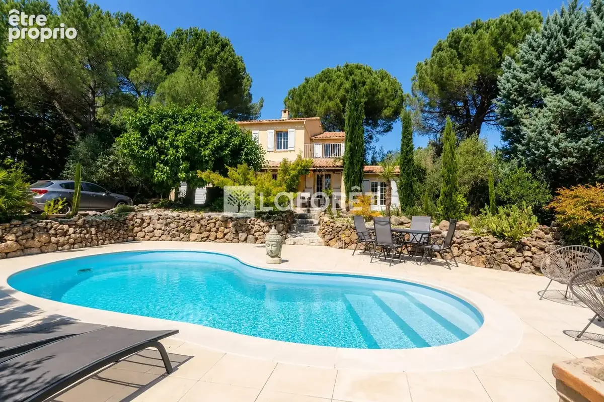 Maison à SAINT-MAXIMIN-LA-SAINTE-BAUME