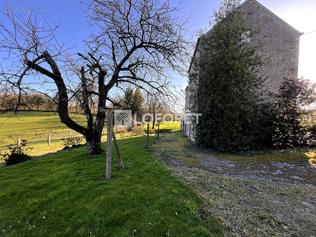 Maison à SAINT-GEORGES-DES-GROSEILLERS