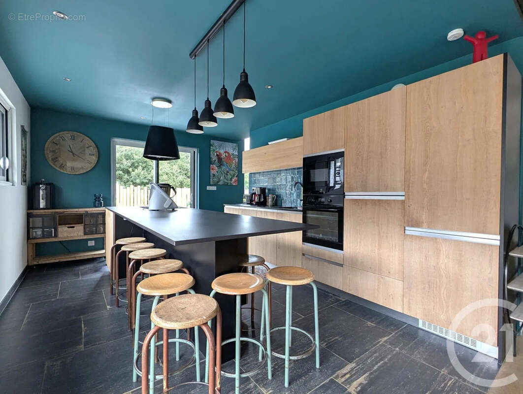 Maison 208 m² à Muzillac  - photo 9